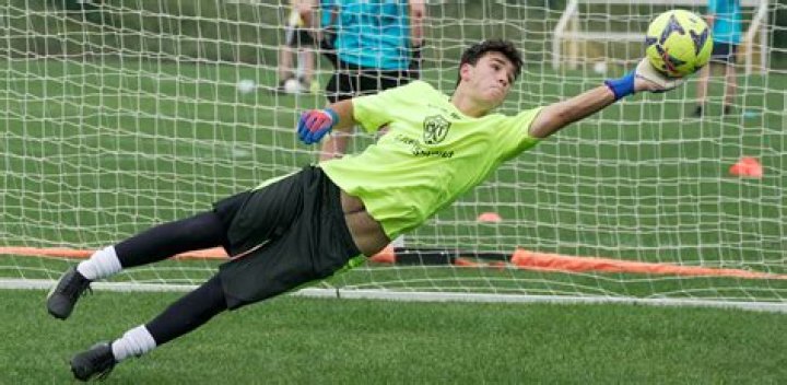 Are goalkeepers defenders?