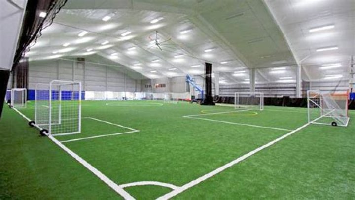 Can you use the wall in indoor soccer?