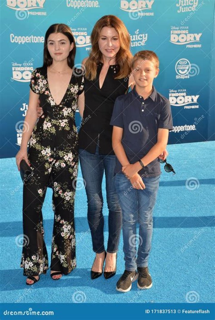 Exploring Jane Leeves' Family: Children Ages And More