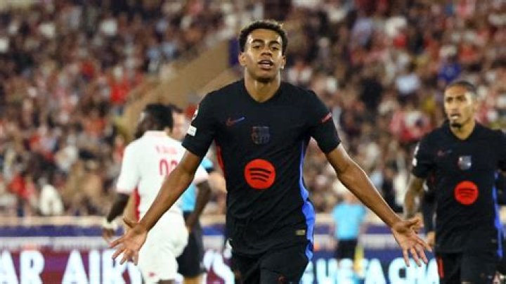 How many England football players are black?