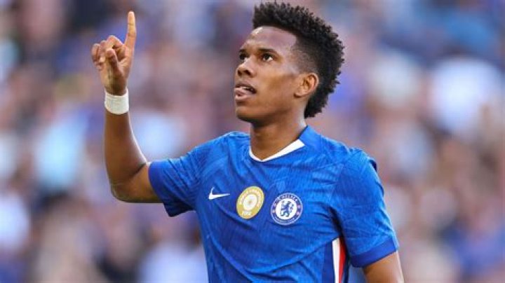 How much did Chelsea buy Drogba?