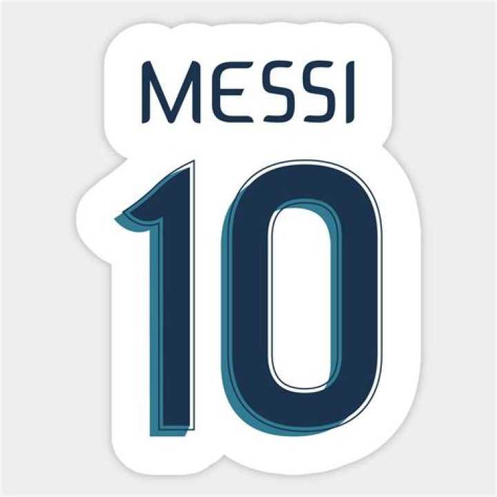 Is Messi number 10 in PSG?