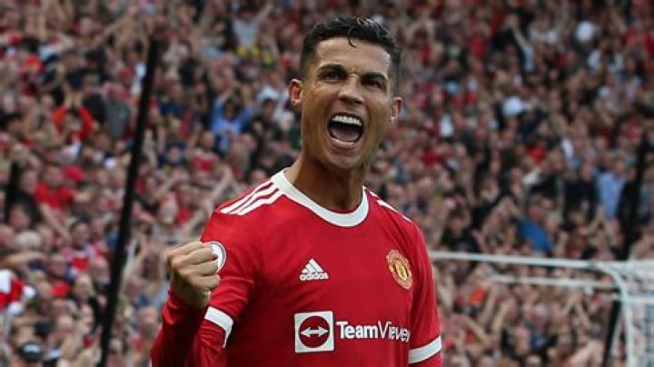 Is Ronaldo in Manchester United in FIFA 22 ps4?