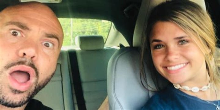 Nessa Barrett Parents