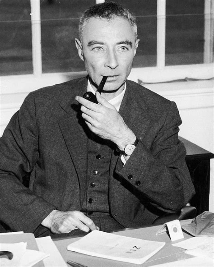 Unveiling The Wealth Of Robert Oppenheimer: How Much Was He Worth?