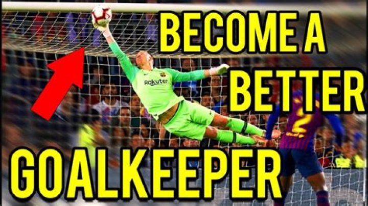 What age is a goalkeepers peak?