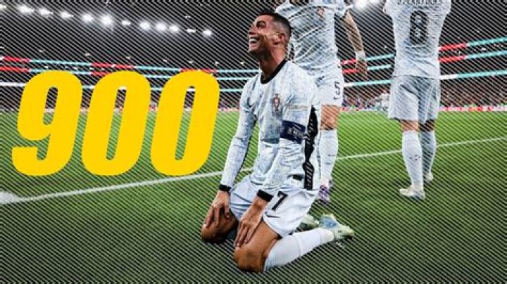 Who does Ronaldo think is the best?