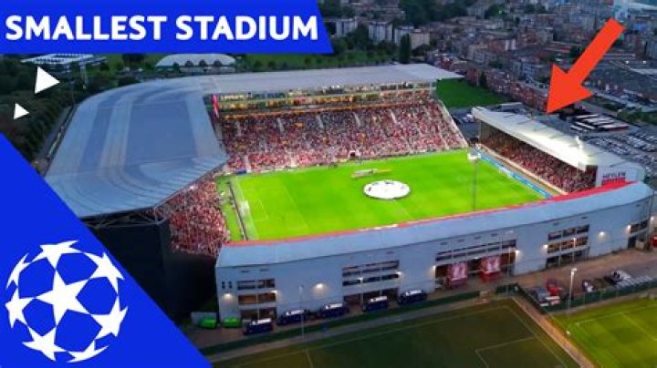 Who has the smallest stadium in League 2?