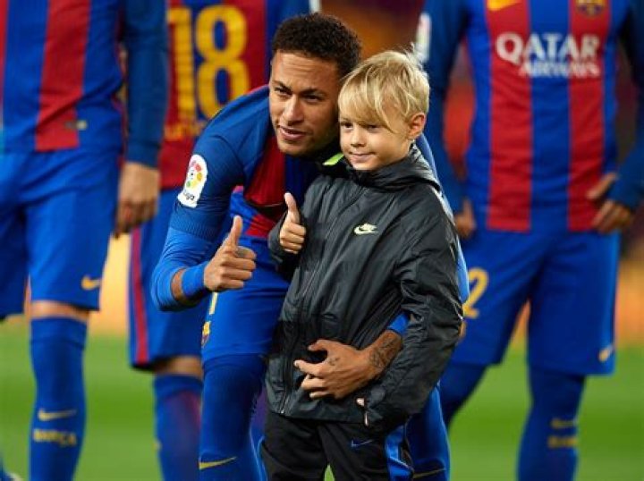 Who is Neymar's best friend?