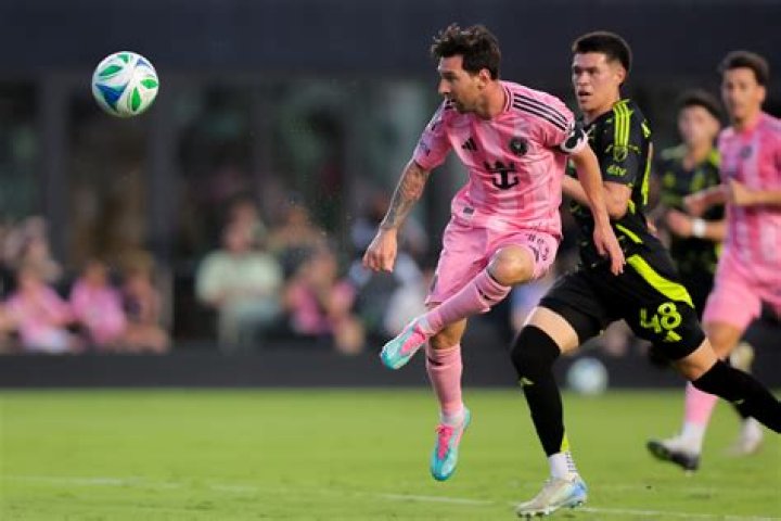 Why don t Messi play in Olympics?